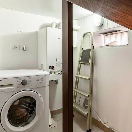 Guesthost - Comfy Appartement *
