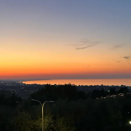 Guesthost - Comfy * Gradara