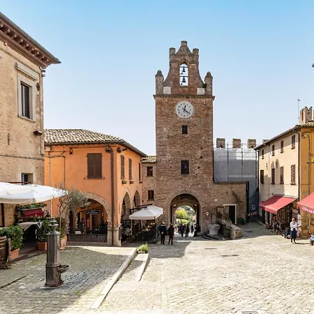 Guesthost - Comfy Διαμέρισμα Gradara