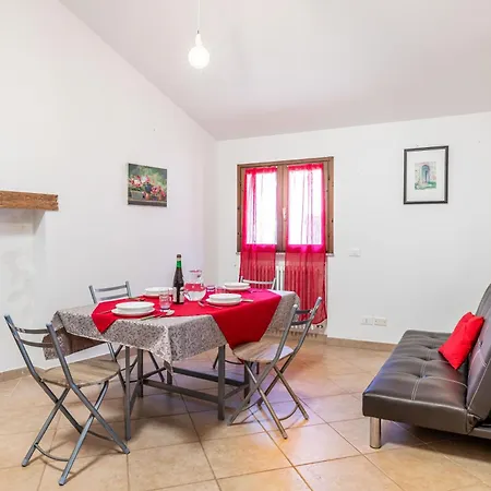 Guesthost - Comfy Apartment Gradara